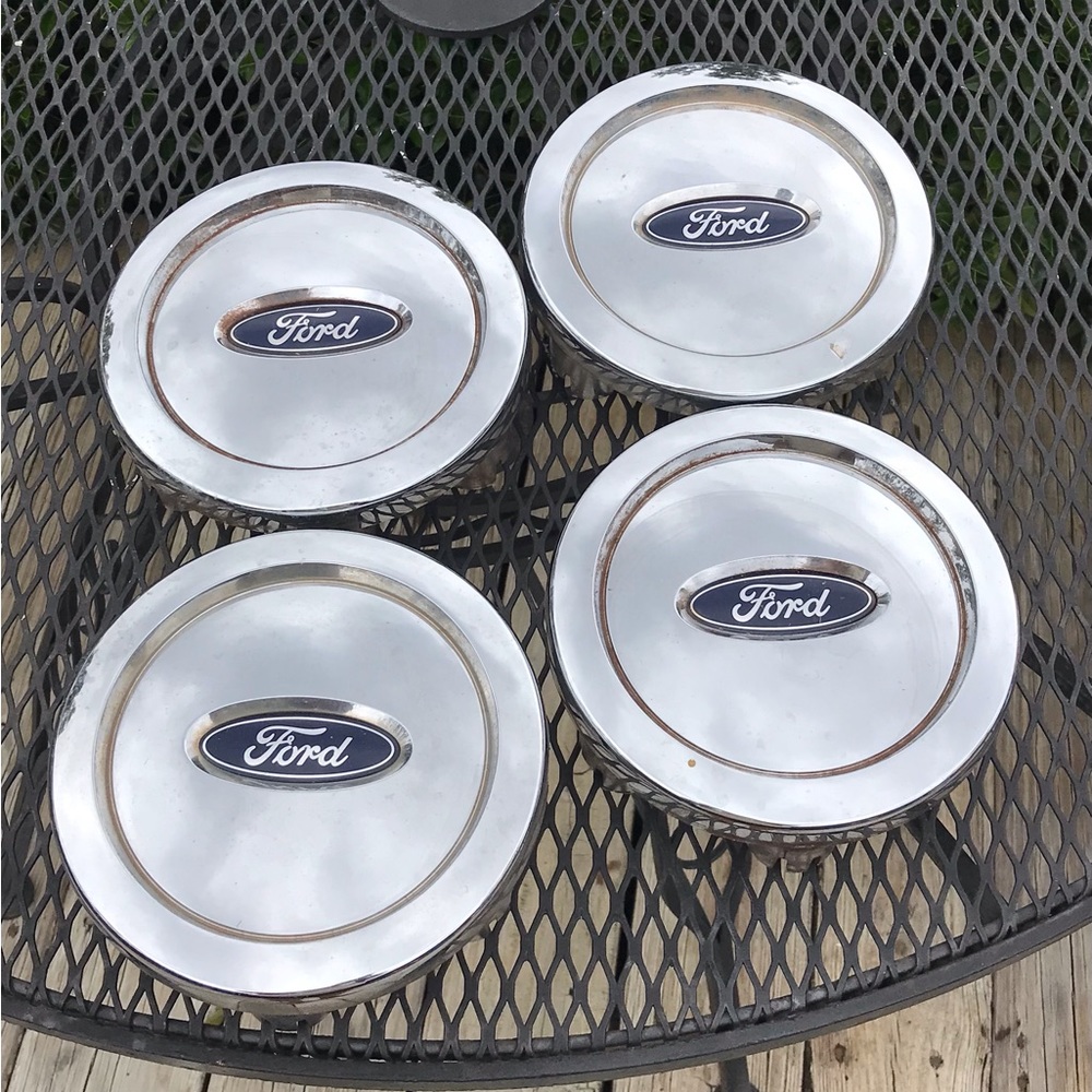 Ford Expedition Wheel Center Cap Hubcap Chrome 6L14 1A096 BC Eddie Bauer 03 - 07